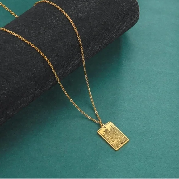 18k Gold Vintage Tarot Card Necklace Pendant - Picture 2 of 11